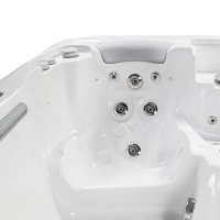 Гидромассажный мини спа-бассейн Wellis Titan