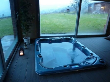 Гидромассажный бассейн Sunrans SR832